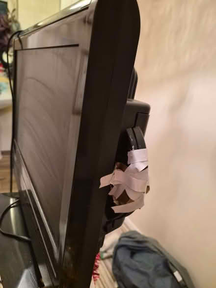 Photo of free Tv dvd combi (Walnut Tree MK7) #3