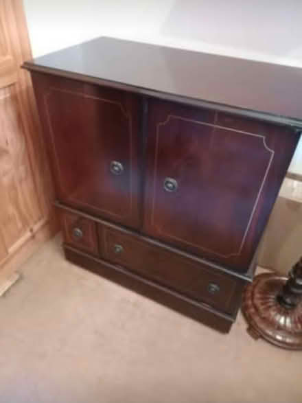 Photo of free TV cabinet (Elstow MK42) #3