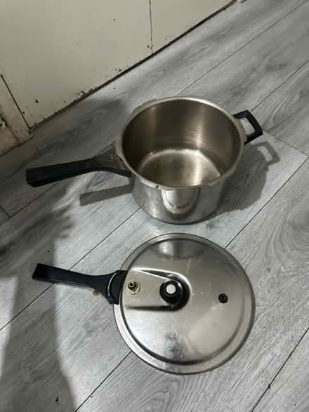 Photo of free Pot (Whiteinch G14) #2