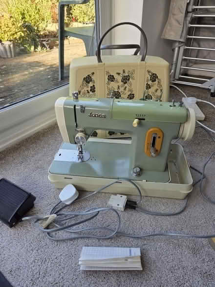 Photo of free Sewing machine (Bedford MK41) #2