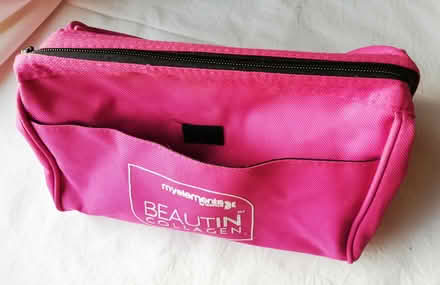 Photo of free Beauty bag & manicure set (NW10) #2