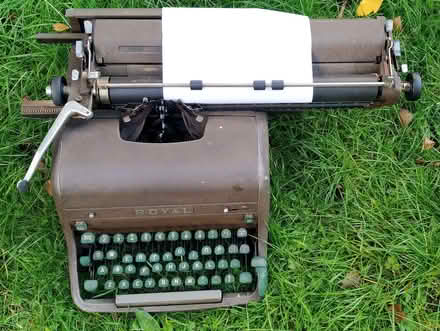Photo of free Ancient Royal typewriter (Kennington OX1) #1