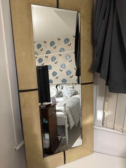 Photo of free Mirror (LS12 Leeds) #1