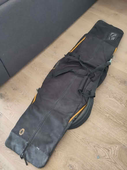 Photo of free snowboard bag (Stepney E1) #1