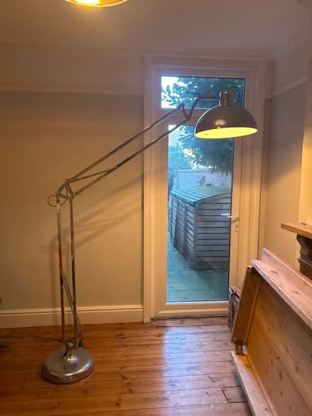 Photo of free A very large lamp. (Bedford MK41) #1