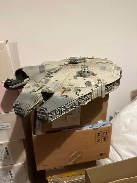 Photo of free star wars millenium falcon model/toy (Brookvale RG21) #1