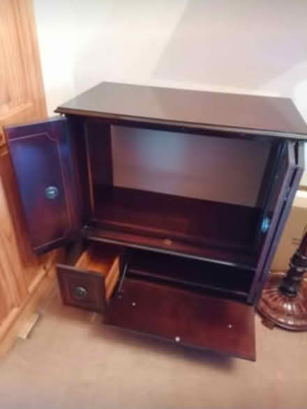 Photo of free TV cabinet (Elstow MK42) #2