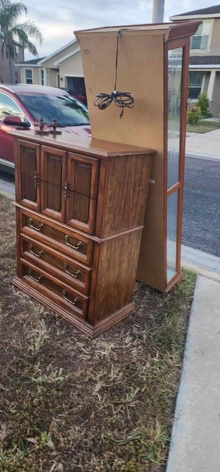 Photo of free CURB ALERT! FCFS! Furniture etc (561 19th St NW Ruskin, FL) #1