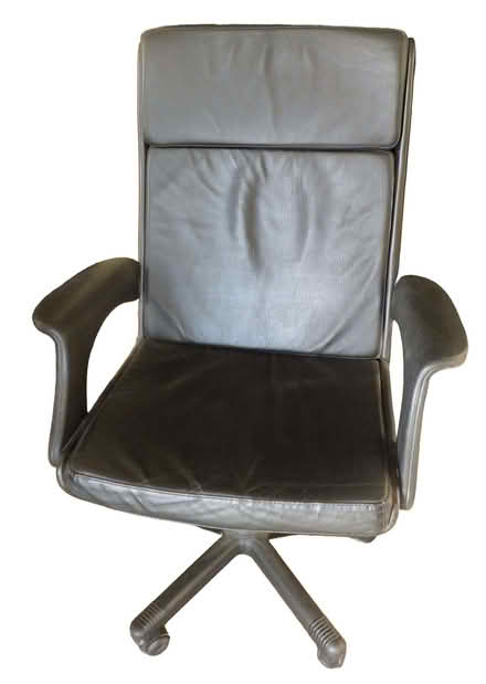 Photo of free Black leather office swivel chair. (Cumbernauld G68) #1