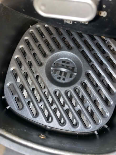 Photo of free Small air fryer (Hull HU9) #3