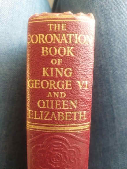 Photo of free Coronation book (Warwick CV34) #2