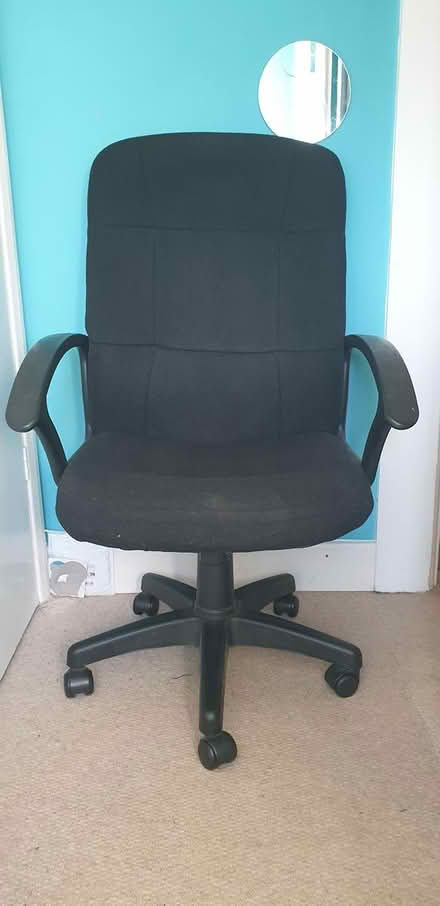 Photo of free Computer chair (Mansfield Woodhouse NG19 8EU) #2