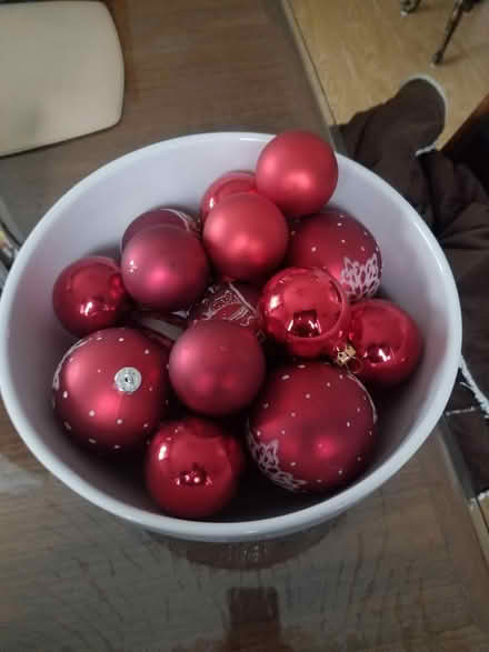 Photo of free Christmas decor (Hunt Club) #3