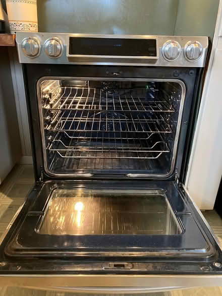 Photo of free Samsung Electric Range (South Capitol neighborhood) #3