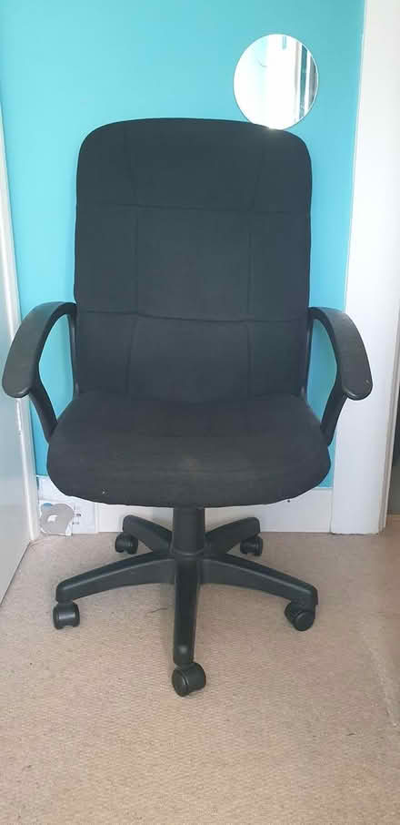Photo of free Computer chair (Mansfield Woodhouse NG19 8EU) #1