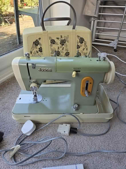 Photo of free Sewing machine (Bedford MK41) #3