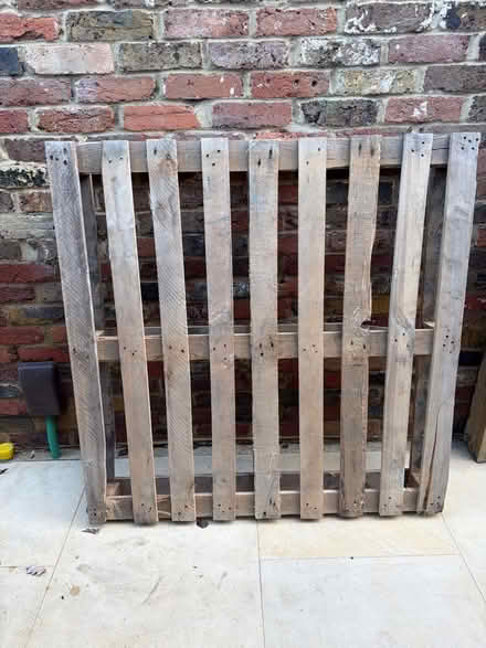 Photo of free Wooden Pallet (Weybridge KT13) #1