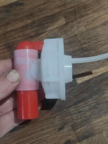 Photo of free XL spigots? Taps for bottles (BN2 Hartington road) #1