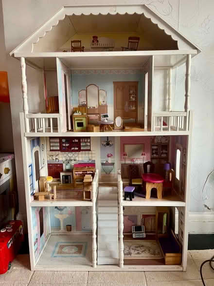 Photo of free Large Doll House (Stoneleigh KT19) #1
