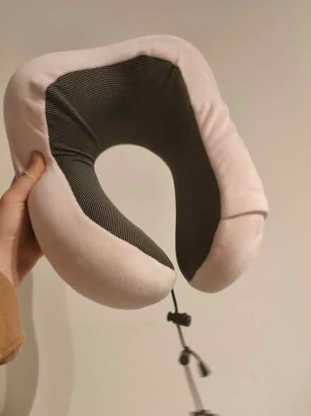 Photo of free Flight pillow (St Johns Wood NW89S) #1