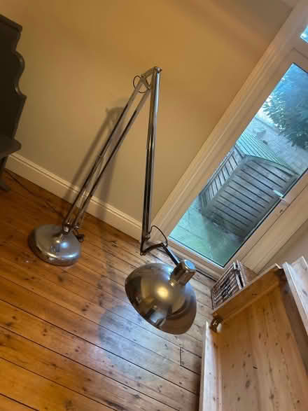 Photo of free A very large lamp. (Bedford MK41) #3