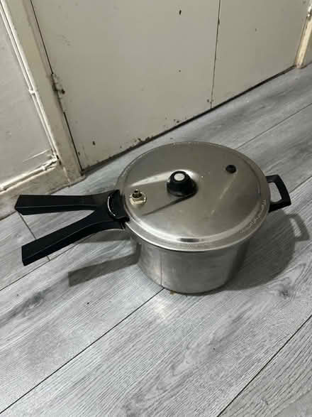 Photo of free Pot (Whiteinch G14) #1