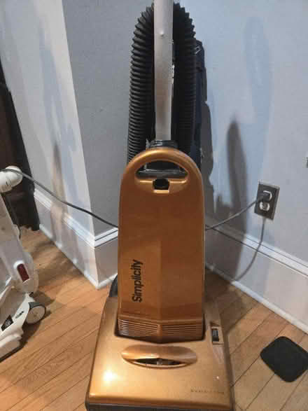 Photo of free Simplicity vacuum (Washington) #1