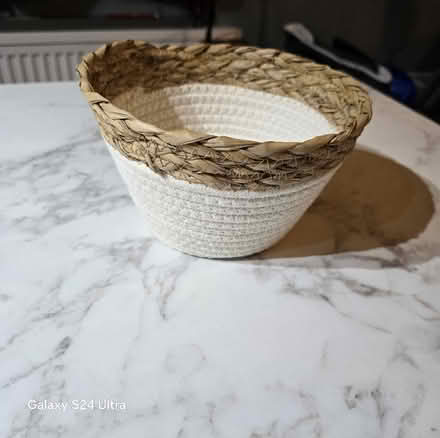 Photo of free Basket (Greenwich Peninsula SE10) #2