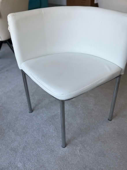 Photo of free Dining chairs x 4 (South Croydon CR2) #3