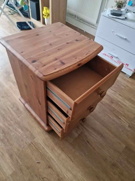 Photo of free Chest of Drawers (Moulsham CM2) #3