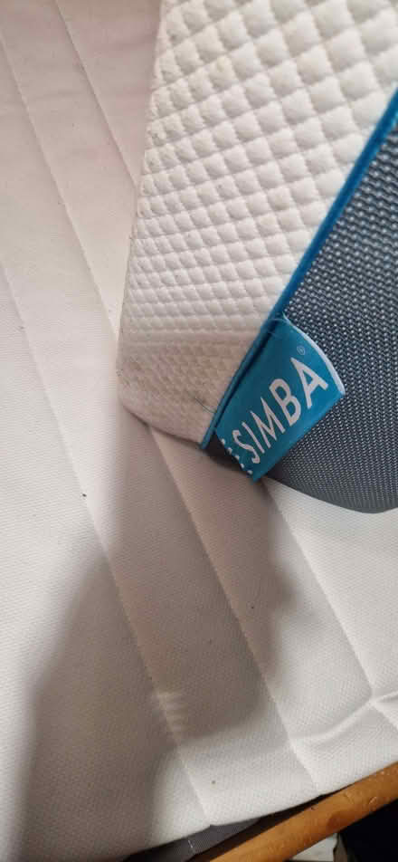 Photo of free Simba memory foam double mattress. Used but fair condition (Warden Hill LU3) #2