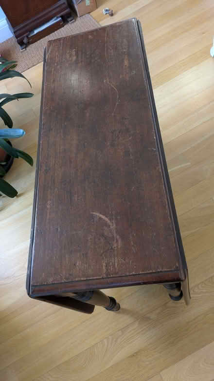 Photo of free Drop leaf table (Wandsworth Common SW12) #2