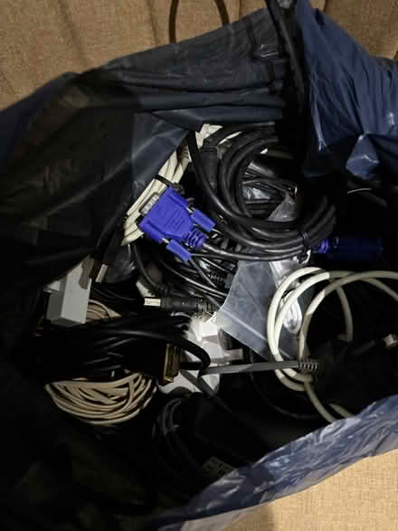 Photo of free Leads & phones (hastings TN34) #2