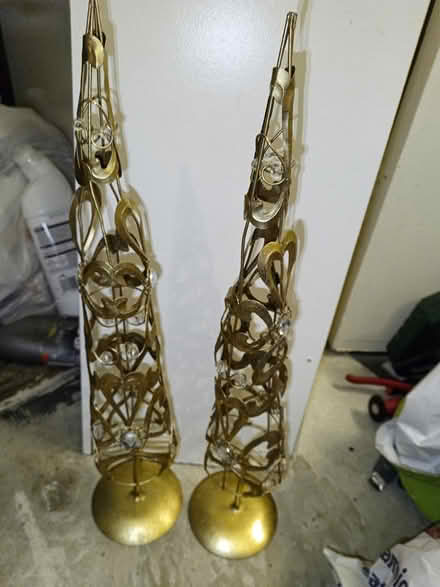 Photo of free Used decorations, water bottle (Croydon) #1