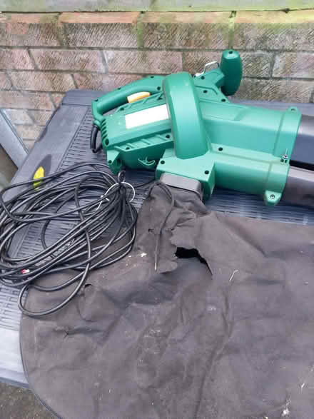 Photo of free leaf blower/sucker (Kenn Road BS21) #3