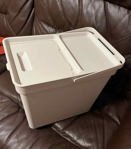 Photo of free 6 gallon bin (Fleetville AL4) #2