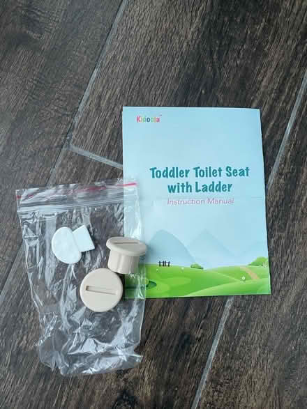Photo of free Toilet seat with steps (CO13) #4