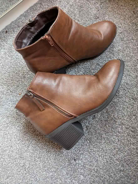 Photo of free Ankle boots wide fit size 8/41 (EH8) #3
