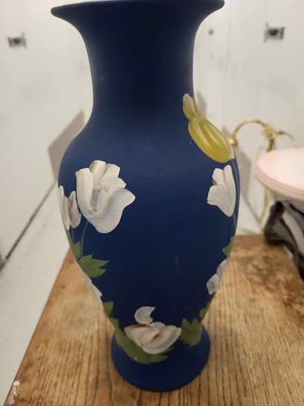 Photo of free Vase (L36) #3