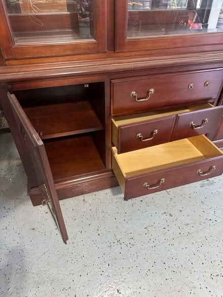 Photo of free Hutch/China Cabinet (Pittstown NJ) #3