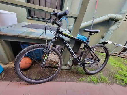 Photo of free Schwinn mountain bike (North Oakland) #1
