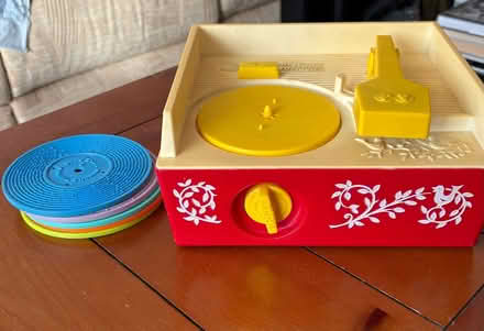 Photo of free Child ‘record player’ (Sainsburys GL52) #1