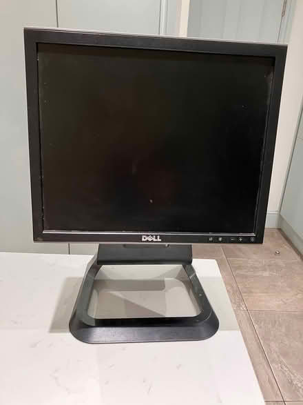 Photo of free Dell monitor (Victoria Park/Brookfield Rd E9) #1