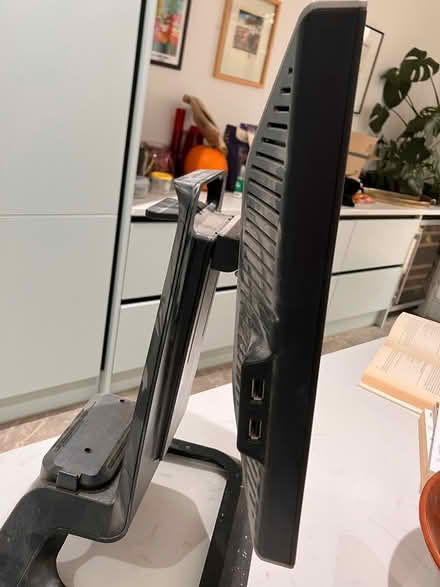 Photo of free Dell monitor (Victoria Park/Brookfield Rd E9) #2