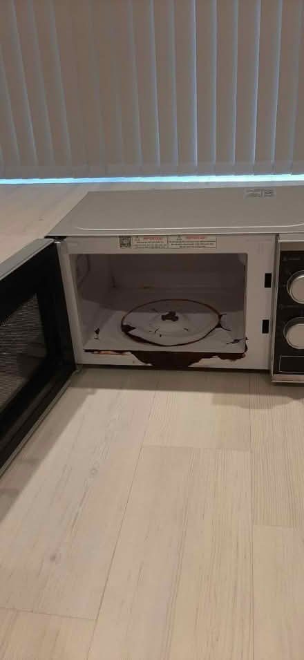 Photo of free Microwave (Rugby CV21) #3