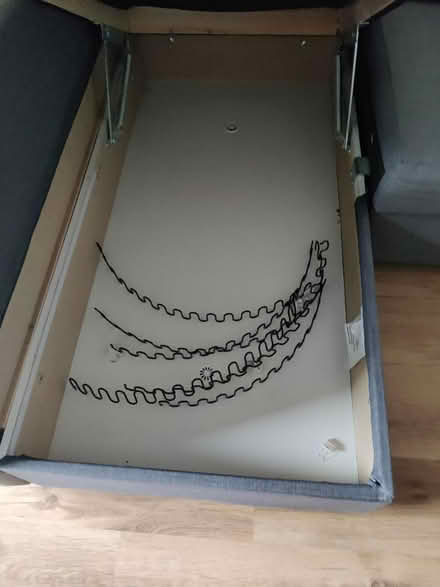 Photo of free Old Sofabed@Stamford Brook tube,W6 (Stamford Brook tube, W6) #4