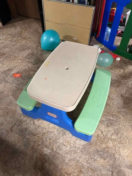 Photo of free Little tykes table (Livonia) #1