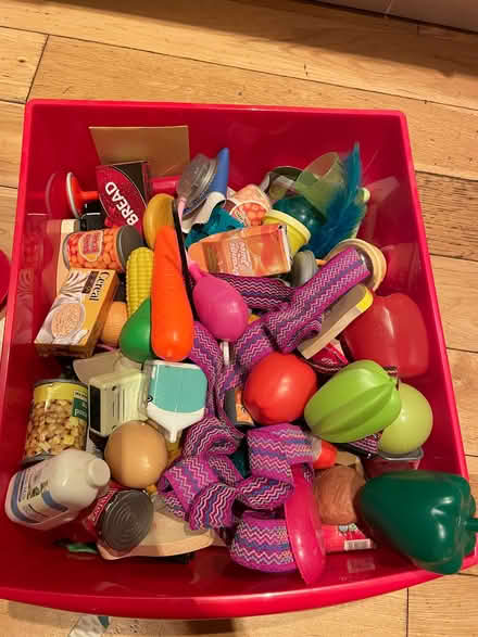 Photo of free Children’s toy kitchen foods and utensils (Shelton SY3) #2