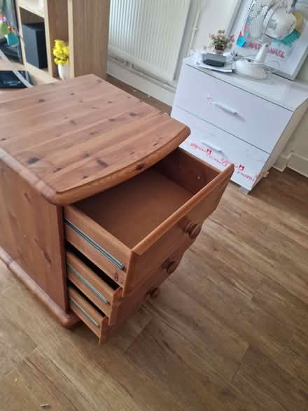 Photo of free Chest of Drawers (Moulsham CM2) #4