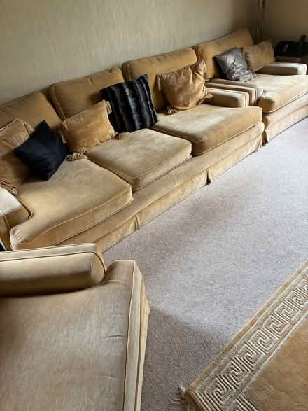 Photo of free 3 Piece Suite (BT52) #1